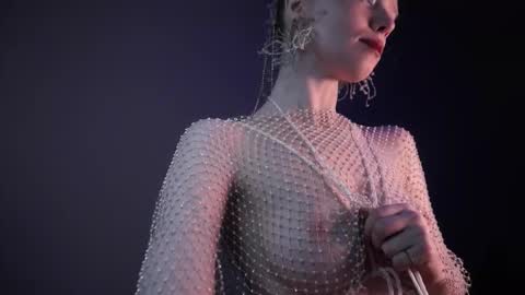 Snapshot of ginger_hugs chatting on February 2026 10:16:02 PM im expecting 350 thumbs up on my altar online show from February 2026 10:16:02 PM