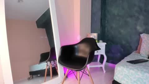 Ginger online show from November 2025 07:14:01 PM