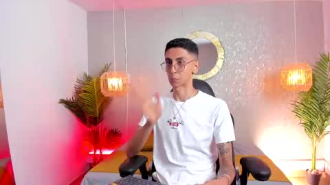 Snapshot of gio_carangi chatting on May 2026 02:49:02 AM Gio Carangi online show from May 2026 02:49:02 AM