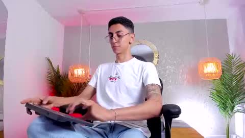 Snapshot of gio_carangi chatting on July 2026 03:46:02 AM Gio Carangi online show from July 2026 03:46:02 AM