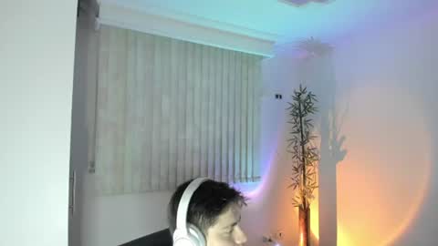 Snapshot of gio_russo chatting on June 2026 03:11:01 AM GioRusso online show from June 2026 03:11:01 AM