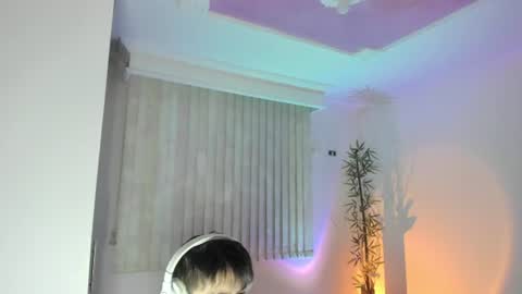 Snapshot of gio_russo chatting on June 2026 11:27:02 PM GioRusso online show from June 2026 11:27:02 PM