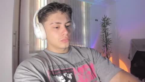 Snapshot of gio_russo chatting on July 2026 03:25:01 PM GioRusso online show from July 2026 03:25:01 PM