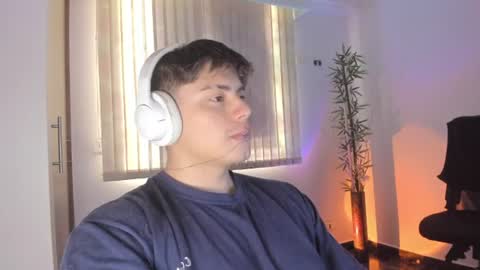 Snapshot of gio_russo chatting on July 2026 06:24:02 PM GioRusso online show from July 2026 06:24:02 PM