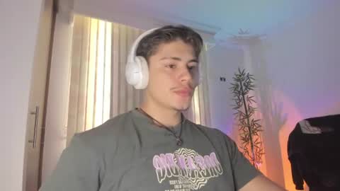 Snapshot of gio_russo chatting on July 2026 04:39:33 PM GioRusso online show from July 2026 04:39:33 PM