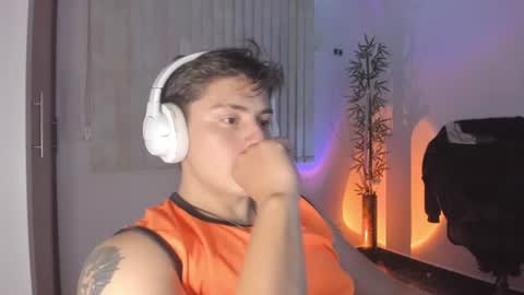 Snapshot of gio_russo chatting on August 2026 12:54:01 AM GioRusso online show from August 2026 12:54:01 AM