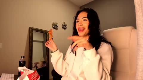 Giovanna  online show from September 2025 05:00:02 AM