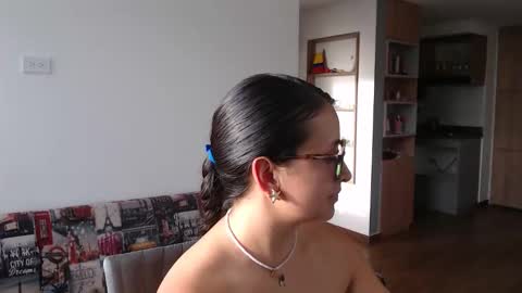 Snapshot of giovannabellucci chatting on May 2026 10:17:01 PM Giovanna Bellucci online show from May 2026 10:17:01 PM