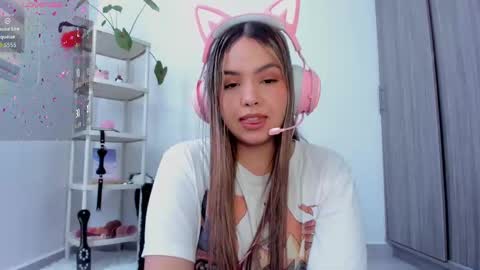 Alana online show from October 2025 03:41:01 PM