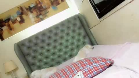 urGIRL online show from January 2026 01:46:01 PM