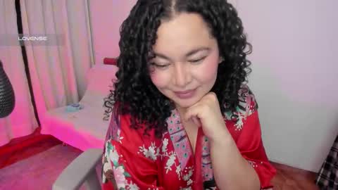 girl_inline online show from November 2025 12:52:02 AM