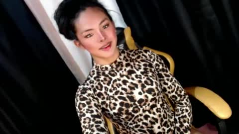 queen ronna online show from December 2024 08:00:02 PM