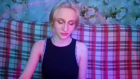 Snapshot of girlfriend_night chatting on March 2025 02:09:01 AM Seniya online show from March 2025 02:09:01 AM