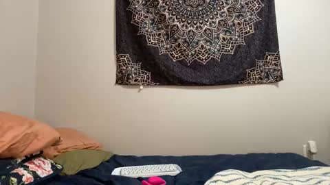 Camille online show from October 2025 03:00:01 PM