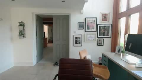 girlsandbikes online show from September 2025 08:15:01 AM