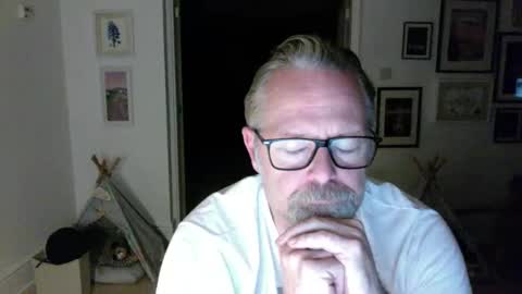 Snapshot of girlsandbikes chatting on April 2026 11:07:01 PM girlsandbikes online show from April 2026 11:07:01 PM