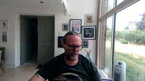 girlsandbikes online show from July 2026 11:39:02 AM