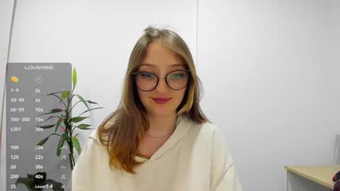 Maze    Thumbs up online show from March 2025 02:57:02 AM