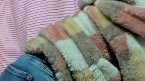 Maze    Thumbs up online show from February 2026 10:04:01 PM