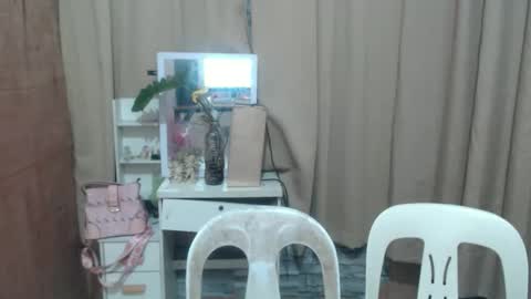 Snapshot of girlstacy_xoxo chatting on October 2025 07:14:02 AM Stacy online show from October 2025 07:14:02 AM