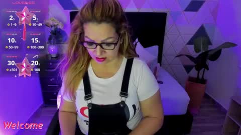 Gisella online show from September 2025 12:27:02 PM