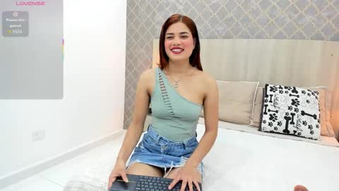 Gisela Moreno online show from November 2025 07:38:01 PM