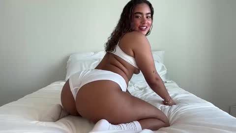 giselemars online show from February 2026 05:08:01 PM