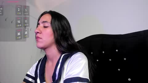 Snapshot of gisell_antonella chatting on April 2026 07:40:02 PM Gisell online show from April 2026 07:40:02 PM