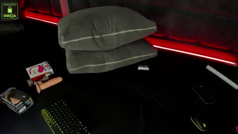 Snapshot of giselleparton chatting on December 2024 10:41:01 AM Giselle online show from December 2024 10:41:01 AM