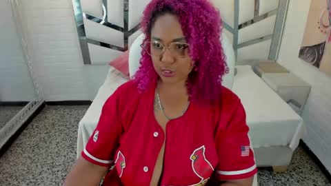 Snapshot of gisselle_hh chatting on May 2026 04:03:01 PM Gisselle online show from May 2026 04:03:01 PM