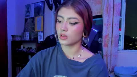 Snapshot of giulietta_mon chatting on December 2024 12:46:01 AM Giulietta online show from December 2024 12:46:01 AM