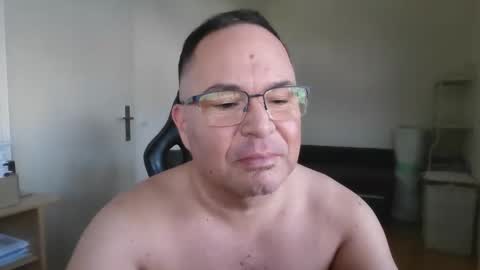 Snapshot of giulio203 chatting on March 2026 01:04:02 PM giulio203 online show from March 2026 01:04:02 PM