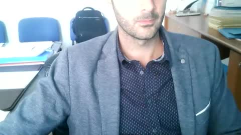 giuseppevai1 online show from October 2025 09:29:01 AM