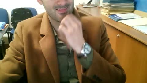 giuseppevai1 online show from November 2025 07:01:02 PM