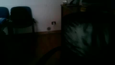 giuseppevai1 online show from November 2025 11:36:02 AM