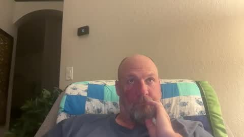Snapshot of giveitup193 chatting on February 2026 12:14:02 AM giveitup193 online show from February 2026 12:14:02 AM