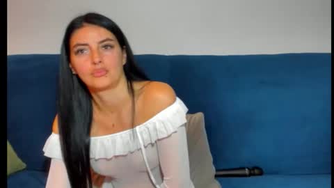 Casandra online show from October 2025 06:26:02 PM