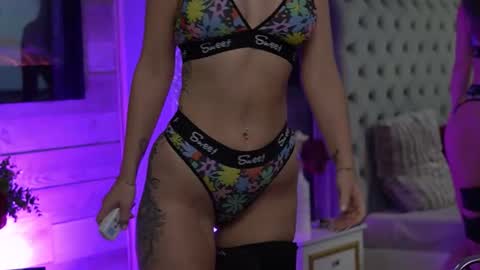 CharmingMom online show from November 2025 04:12:01 AM