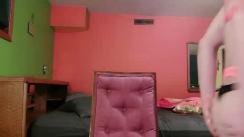 glam trans goddess online show from October 2025 02:12:01 PM