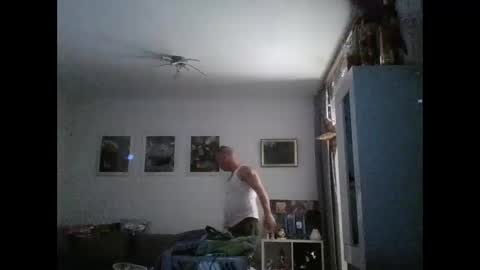 Snapshot of glanzer88999 chatting on December 2024 06:55:02 AM glanzer88999 online show from December 2024 06:55:02 AM