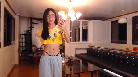 gleiahong online show from September 2025 12:10:02 PM