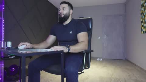 Matthew .. for short call me Matt online show from December 2025 03:46:02 AM