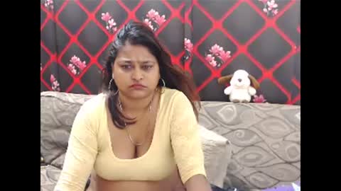 glitter candy online show from February 2025 12:38:02 AM