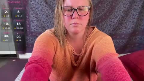 Snapshot of glitterkitty_108 chatting on October 2025 01:19:01 PM GlitterKitty 108 online show from October 2025 01:19:01 PM