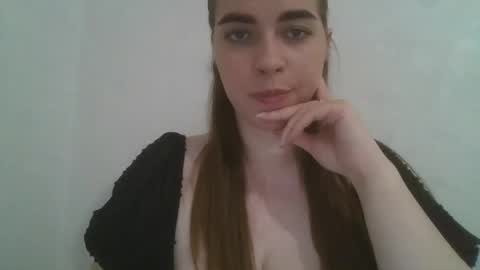 Snapshot of gloria954807 chatting on May 2026 09:00:01 PM gloria954807 online show from May 2026 09:00:01 PM