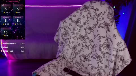 Snapshot of gloriagrays chatting on January 2025 02:26:02 AM gloriagrays online show from January 2025 02:26:02 AM