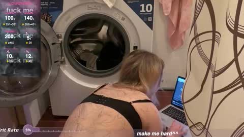 Snapshot of gloryaaaa chatting on October 2025 11:01:02 PM I want to make you happy and lovense online show from October 2025 11:01:02 PM