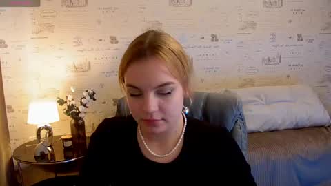 Snapshot of glow_margo chatting on May 2026 02:51:02 AM Margo online show from May 2026 02:51:02 AM