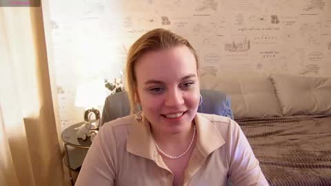Snapshot of glow_margo chatting on May 2026 03:04:02 AM Margo online show from May 2026 03:04:02 AM