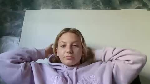 Snapshot of glowandsmoke chatting on March 2026 02:28:01 PM glowandsmoke online show from March 2026 02:28:01 PM